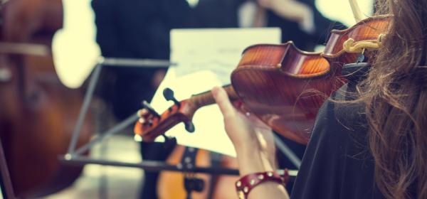 Creadoras/es artísticas/os